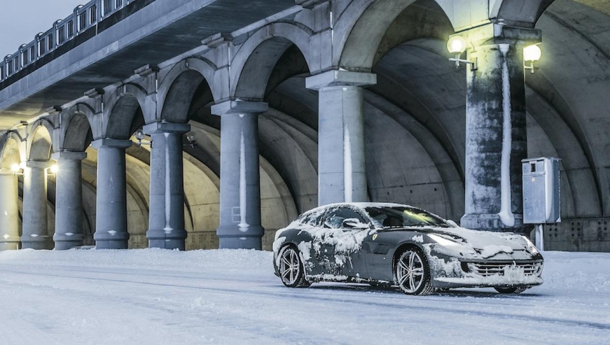 凍り付いてもフェラーリ Gtc4ルッソで冬の稚内を目指した 雪上走行の実力は Motorfan 自動車情報サイト 新車 中古車 Carview