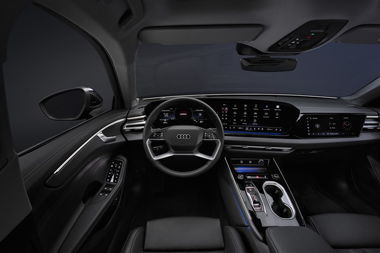 【ほぼ量産型】アウディの新型SUV「Q9」の巨大グリルが見えた！ 最高級ド迫力モデルの公開は26年前半