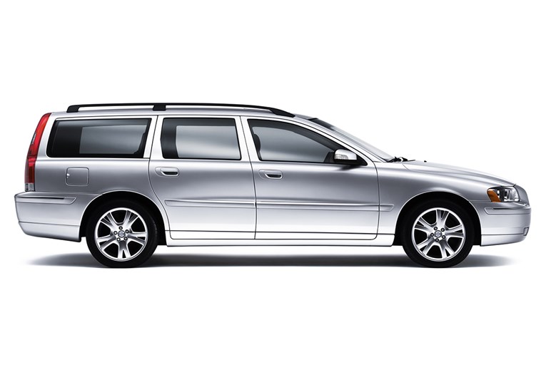 【名車復活】ボルボ新型「XC70」のプロトタイプ画像がリーク。中国以外の展開も計画…日本はどうなる？