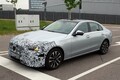 【詳細解説】メルセデスベンツ新型「Cクラス」の変更点は？ 星型LEDなど見どころ多数…26年登場