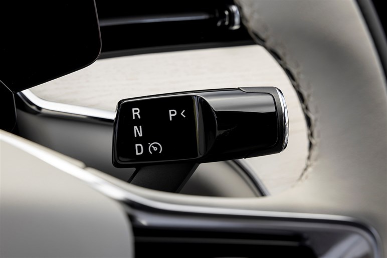 【名車復活】ボルボ新型「XC70」のプロトタイプ画像がリーク。中国以外の展開も計画…日本はどうなる？