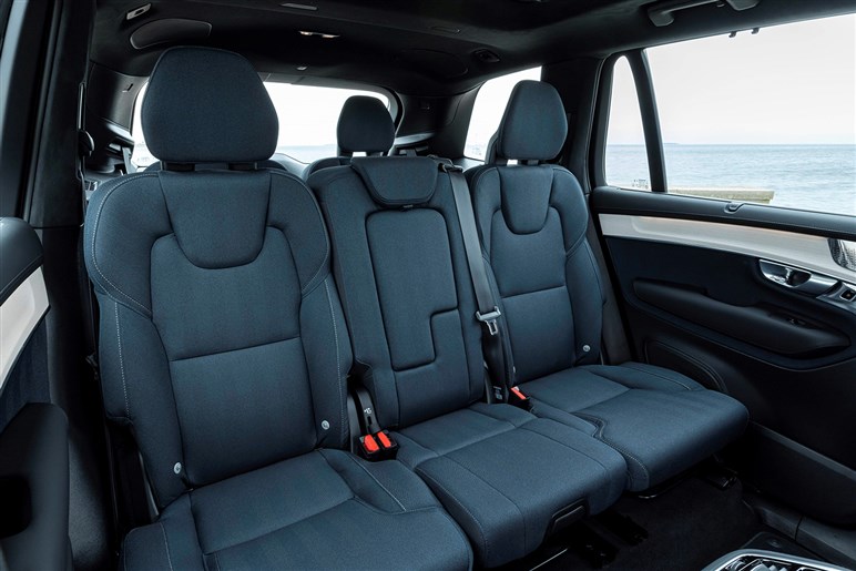 【名車復活】ボルボ新型「XC70」のプロトタイプ画像がリーク。中国以外の展開も計画…日本はどうなる？