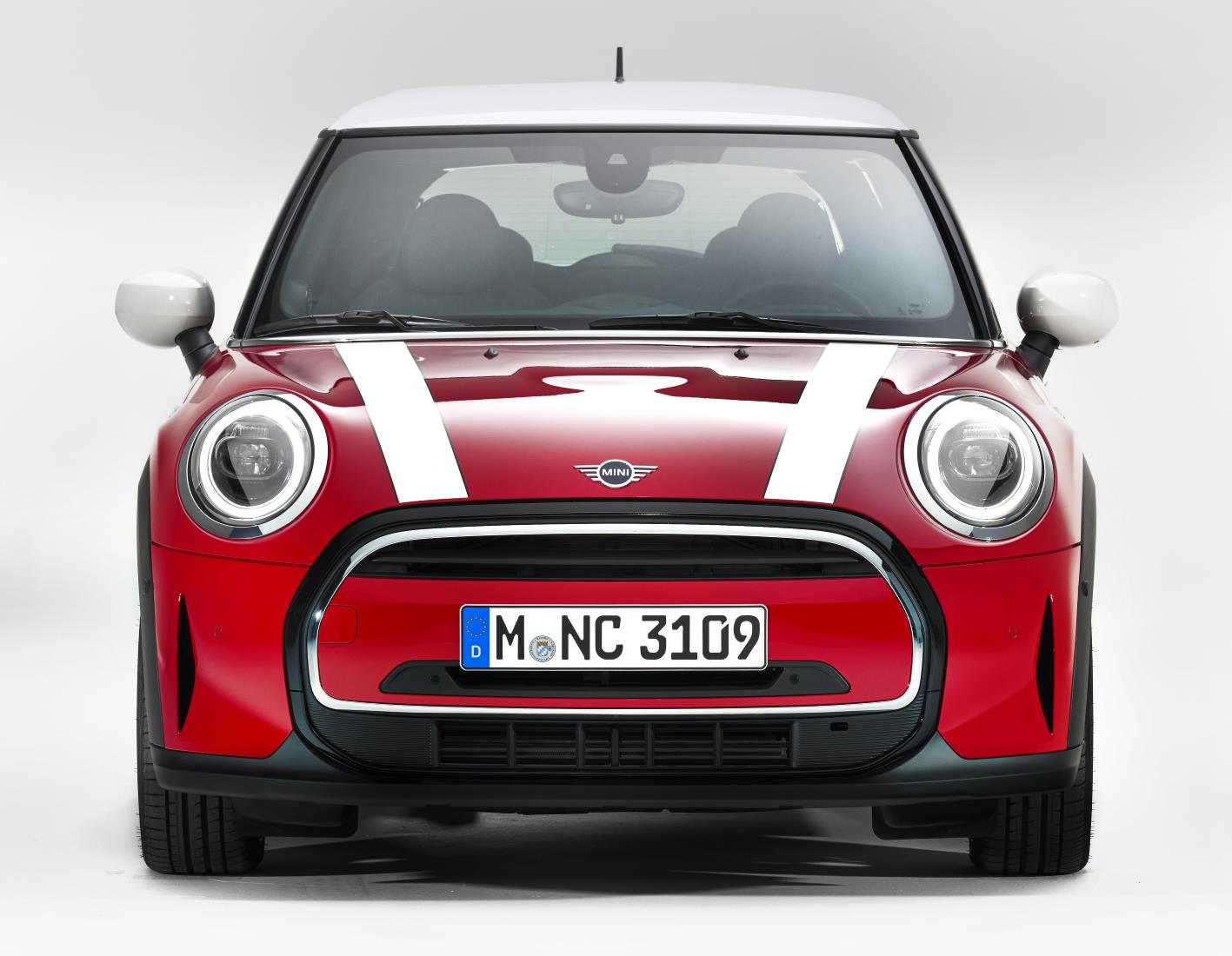 自動車界のファッションリーダー マイナーチェンジしたmini 進化のポイントとは ベストカーweb 自動車情報サイト 新車 中古車 Carview