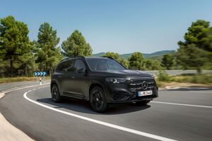 新型メルセデス・ベンツGLB登場！──GQ新着カー