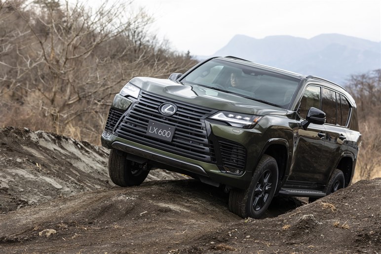 レクサスlxは悪路走破性と快適性を両立したフラッグシップsuv どんな人が選ぶべきクルマ Carview 自動車情報サイト 新車 中古車 Carview