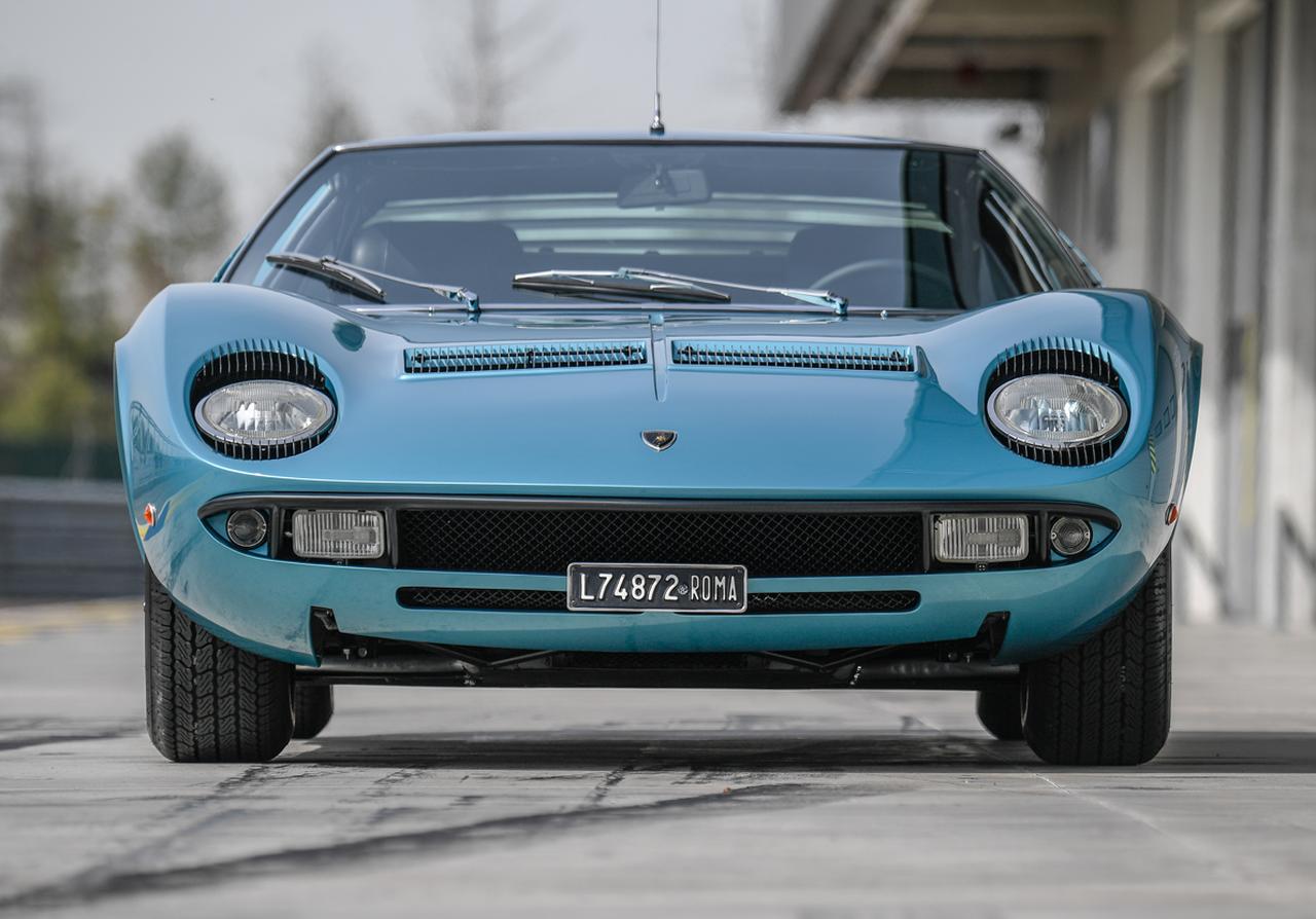 真夏のスーパーカー特集01 すべてはランボルギーニ ミウラから始まった Webモーターマガジン 自動車情報サイト 新車 中古車 Carview