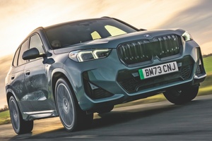 「330i」を思い出すスムーズ加速　BMW iX1 eドライブ20へ試乗　割高感は否めない