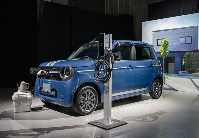 【最新モデルガイド】日常を「電気の力」で快適＆クリーンに。シンプルでキュートなKカーBEV、ホンダN-ONE e:登場