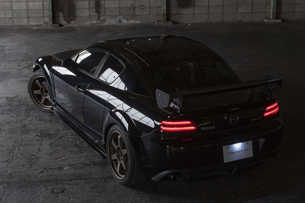 RX-8オーナー超必見」ヴァレンティから流れるウインカー仕様のLED