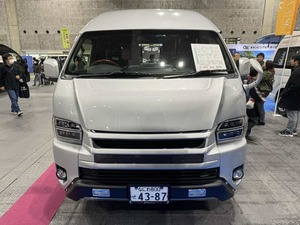 窮屈さを感じない広々車内がすごい！　トヨタ ハイエースがベースのキャンパー