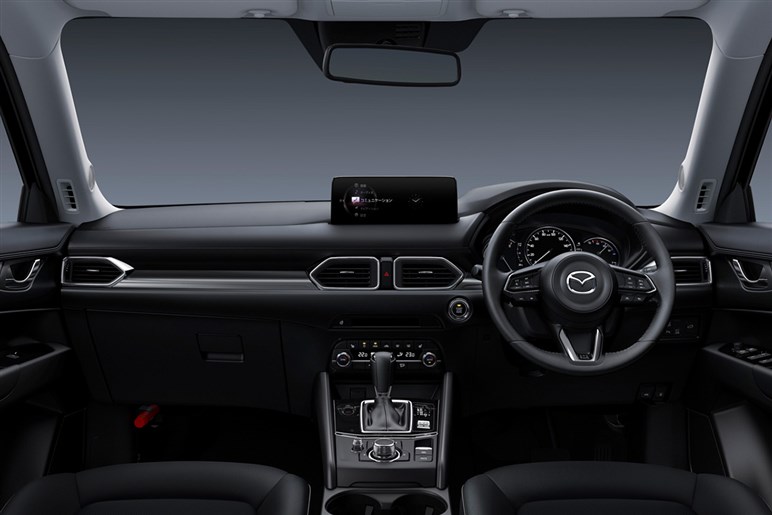 最新世代になったVWのSUV「ティグアン」と国産人気SUV「ハリアー」「CX-5」のお買い得度を比べた