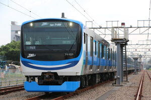 りんかい線「30年ぶりの新車」ついに公開！ ベースになった車両とは？ 既存の車両は「新天地」へ