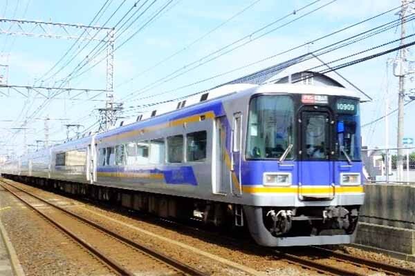 南海特急に「懐かしのツートンカラー」復活！ “新型導入”の頃まで運行へ