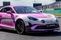 アルピーヌ、衝撃の「ピンクA110」を発表！ 人気eスポーツチーム「Gentle Mates」との異色コラボ「ロケリ」が現実のクルマに