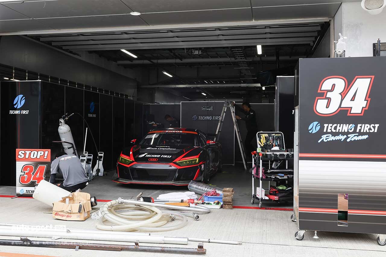 スーパー耐久第2戦富士24時間を前にTECHNO FIRST R8 LMS GT4が無念のリタイアに