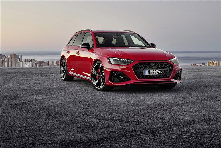 アウディ新型「RS5」がニュルで最終テスト中。PHEV化で悲願の「C63AMG」超えなるか…25年後半公開
