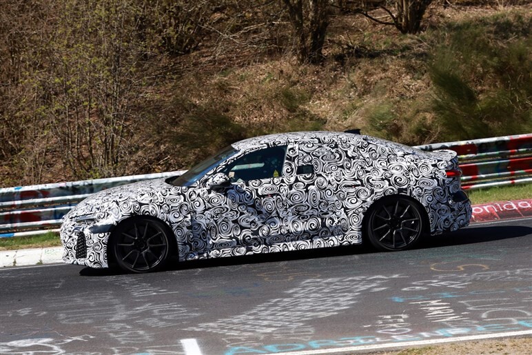 アウディ新型「RS5」がニュルで最終テスト中。PHEV化で悲願の「C63AMG」超えなるか…25年後半公開