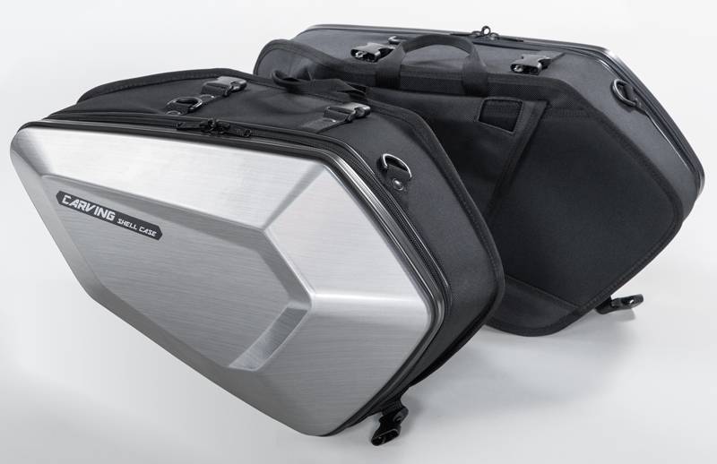 シートカウルが小さいバイクにも装着できるサイドバッグ！ タナックスの「カービングシェルケース」が10/21に発売（バイクブロス） | 自動車