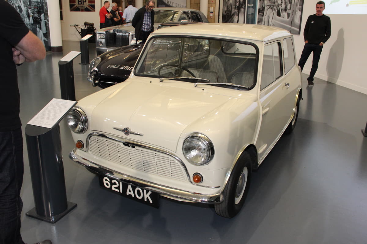 世紀を象徴する名車 ミニ 破竹の快進撃のきっかけは Auto Messe Web 自動車情報サイト 新車 中古車 Carview