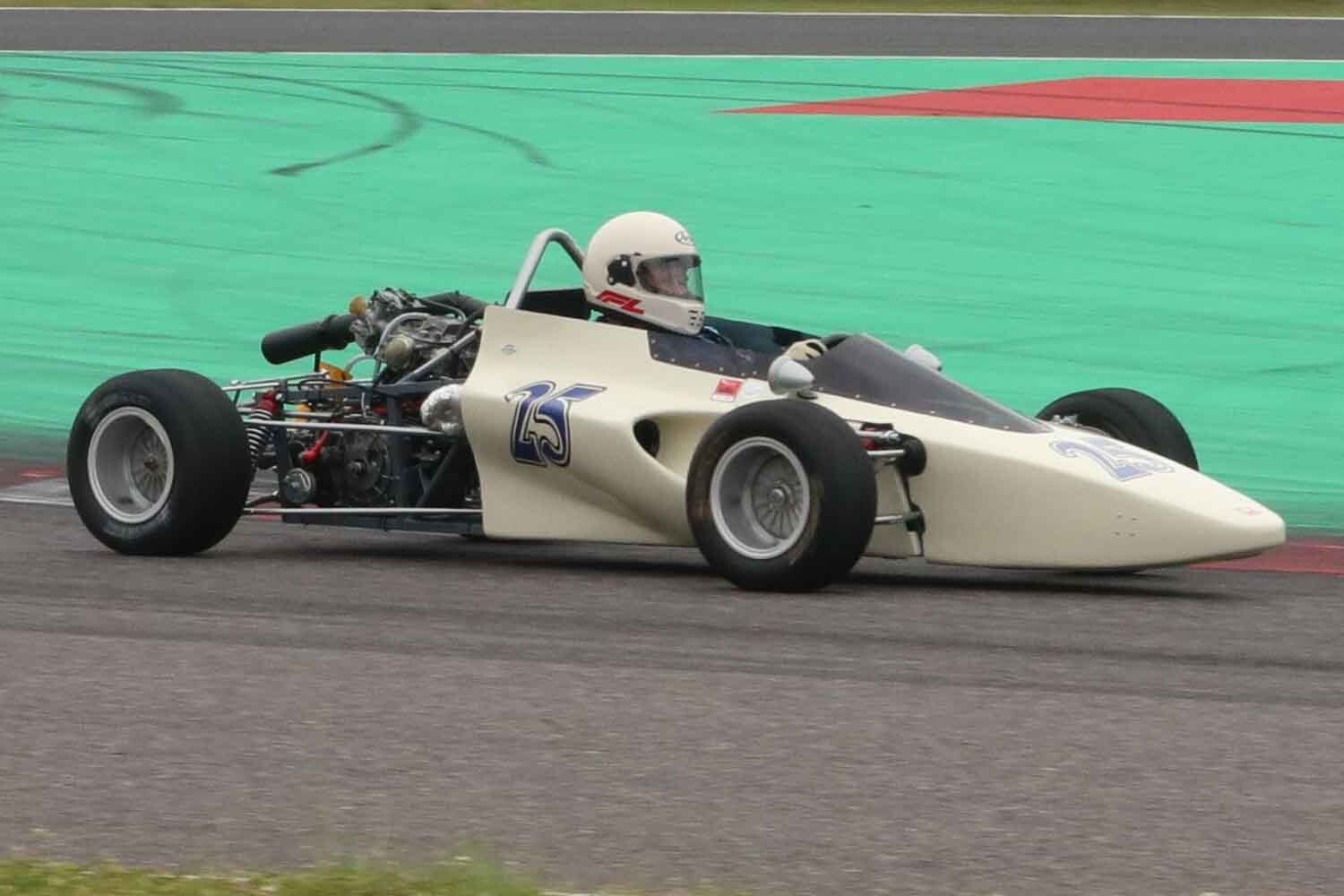 軽自動車のエンジンを搭載したフォーミュラマシン!?1960～1970年代に隆盛を極めたレースカテゴリー