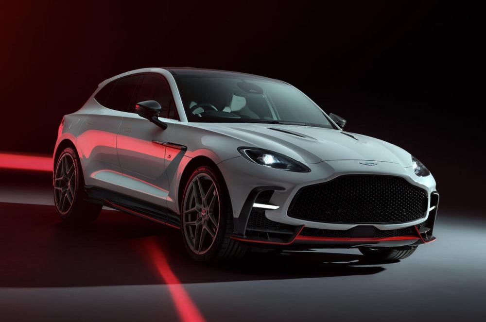 アストン マーティン新型『DBX S』発表　727psの高性能SUV、シャシー強化と軽量化も実現