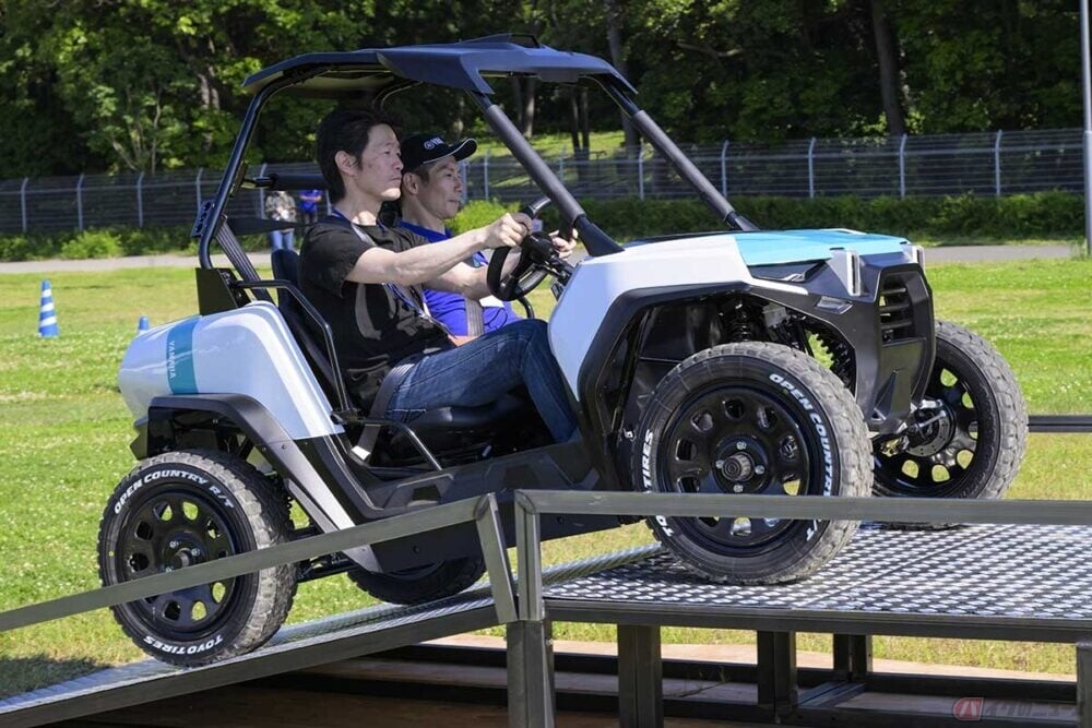 農業の世界を変えるゲームチャンジャー登場!? 開発者の名字に由来する車名が与えられたヤマハの小型モビリティ「ディアパソンC580」が持つ可能性