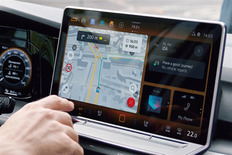 「ゴルフ8.5」予約開始。日本価格はバーゲン級、中でも“ロゴが光らない”ベース車がお買い得