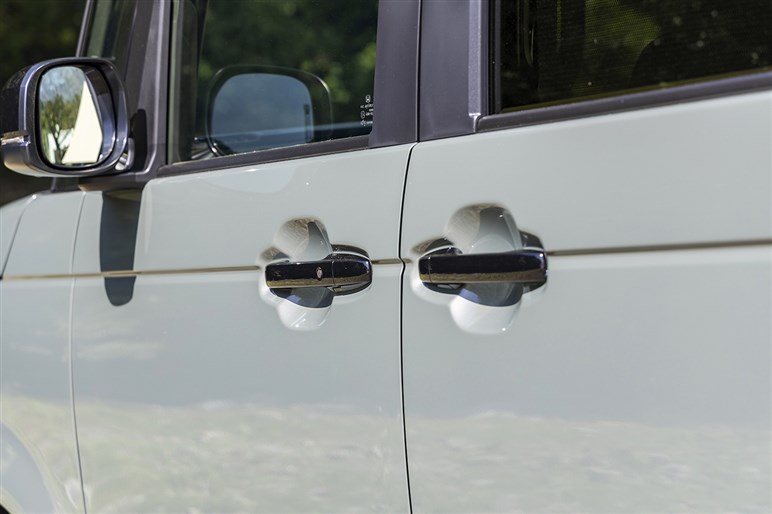 荷室でのんびりリラックス!?　ライバルとはちょっと違う路線を狙ったホンダ「N-BOXジョイ」公開