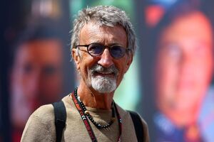 F1イギリスGPで故エディ・ジョーダンの追悼に著名人多数。ブランドルは思い出のF3マシンで走行