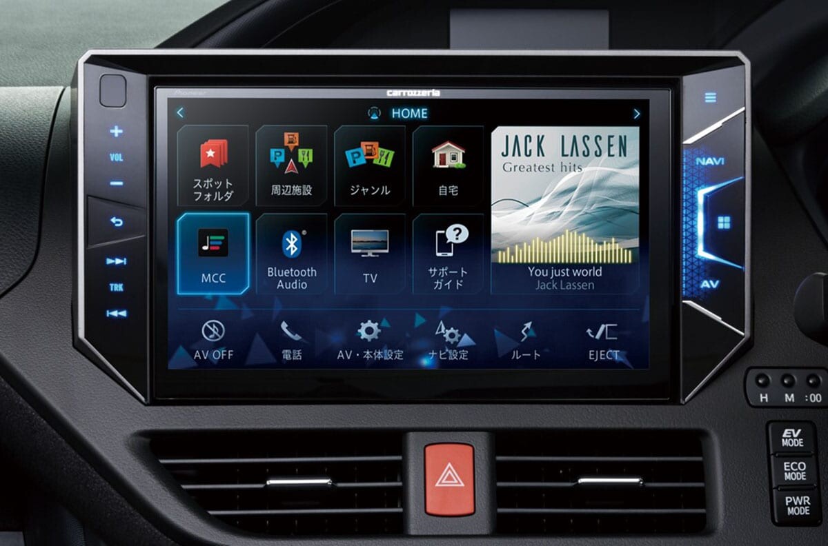 車種別設計10インチのサイバーナビ6機種登場！ 圧倒的大画面が純正内装