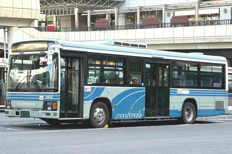 路線バスの赤字問題、もう「批判」だけじゃ解決しない？ 事業者の「96%」が赤字現実、必要なのは利用者の当事者意識か