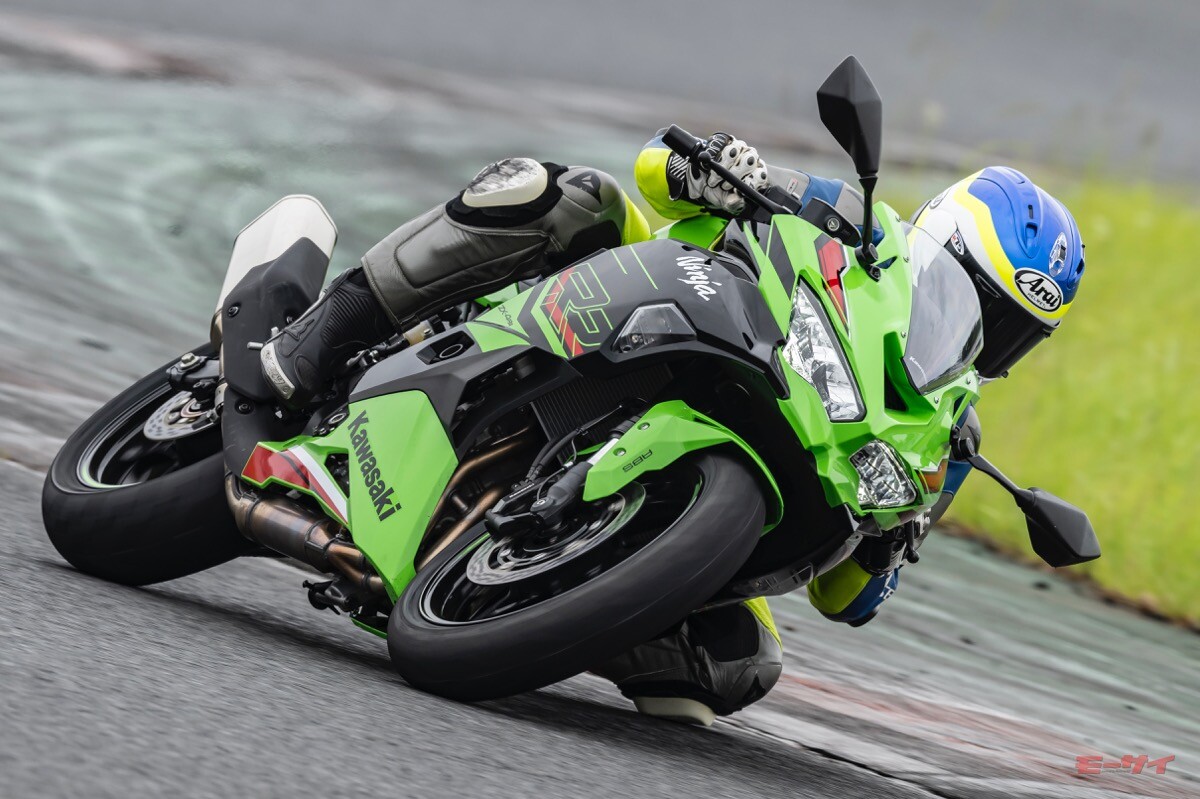 しろ様リクエスト 令和の400cc4気筒【カワサキ ニンジャZX-4RR試乗】1万6000rpmが