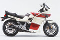 「ホンダV4こそ最速」公道無敵を誇った水冷モデル：1984 ホンダVF1000R【あの素晴らしい名車をもう一度】
