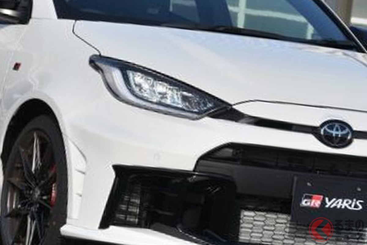 1.6リッターで“300馬力”超え！ トヨタの「“4人乗り”4WDスポーツカー」がスゴイ！ MTも用意の“進化し続ける”トヨタ「GRヤリス」どんなクルマ？