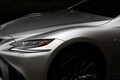 レクサス、フラッグシップセダンの新型LSを発売。価格は980万円から