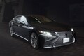 レクサス、フラッグシップセダンの新型LSを発売。価格は980万円から