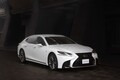 レクサス、フラッグシップセダンの新型LSを発売。価格は980万円から