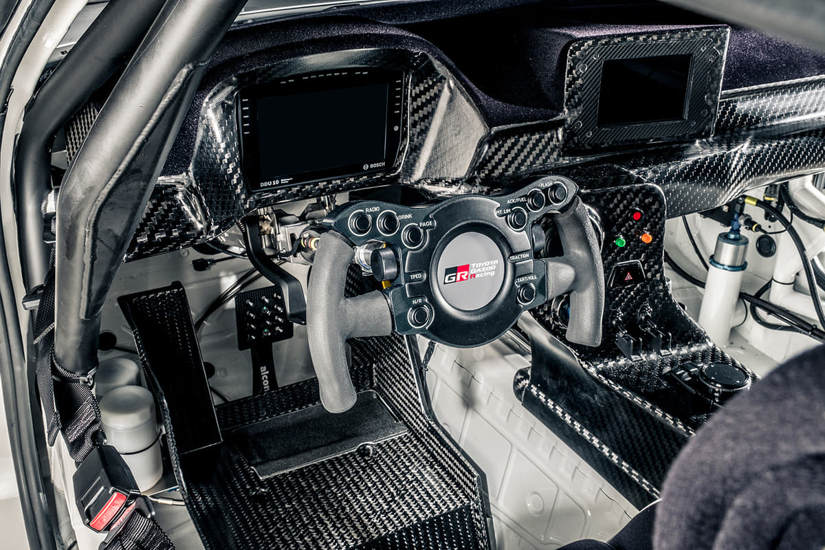 速さなら Mt より At が常識 ２ペダルでジムカーナに挑む４人の声とその愛車 Auto Messe Web 自動車情報サイト 新車 中古車 Carview