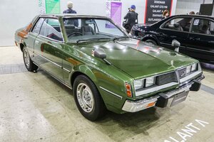 三菱「ギャランΛ」や「ディアマンテ」を展示！平成元年のコンセプトモデル「HSR-II」に自動追尾や自動車庫入れ技術を搭載