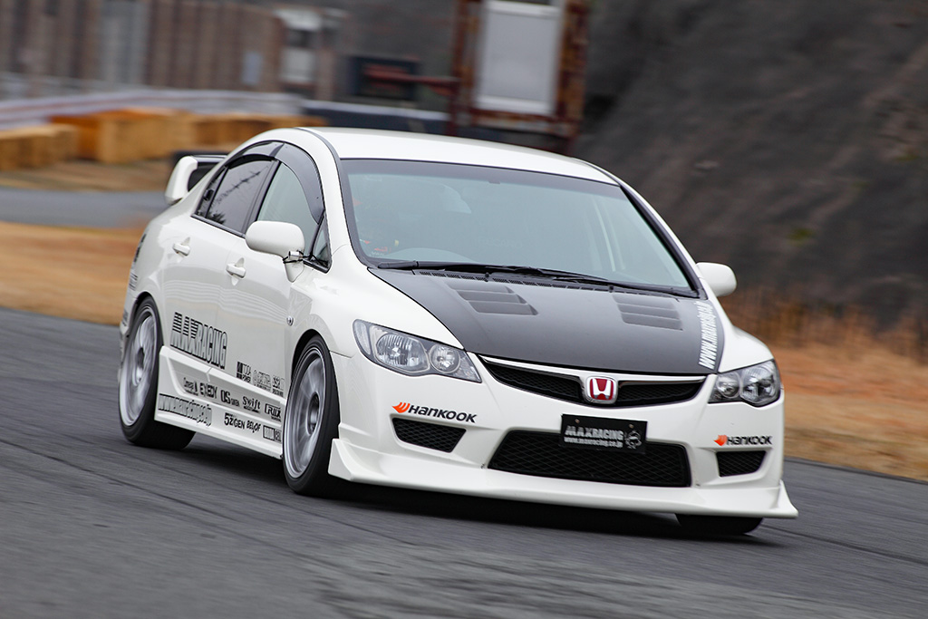 ハイカム ハイコンプで弾けるvtec レース屋が作り上げたfd2シビックタイプr Web Option 自動車情報サイト 新車 中古車 Carview