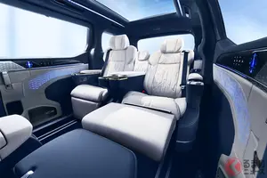 斬新「“四駆”ミニバン」26年発売へ！ “アルファード超え”大柄ボディ＆「めちゃ豪華内装」の“3列6人／7人乗り”仕様！ 「600馬力超え」のパワトレも凄い！ めちゃ光る“ド迫力顔”のジーカー「009」とは？