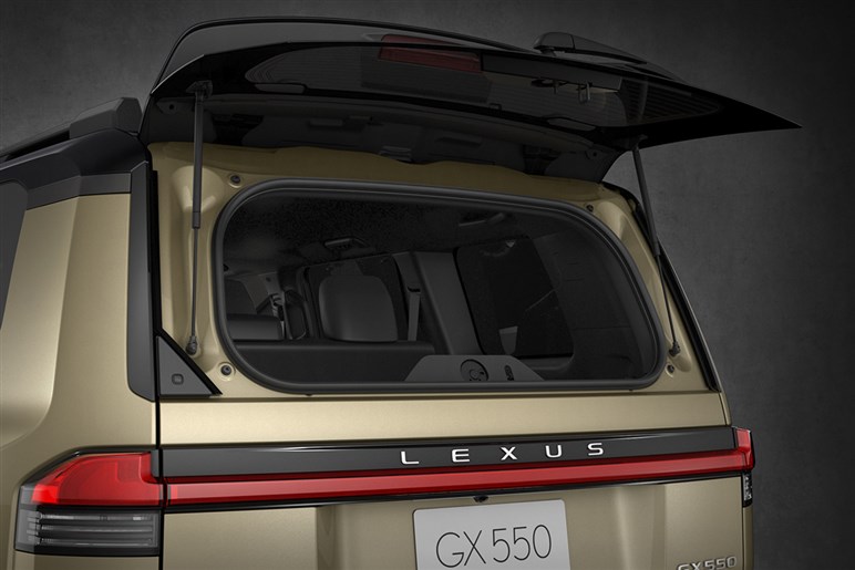 【100万円超えオーブンも】超高級家電でキメたレクサス公式「GX」が“ロールス的な世界”に到達