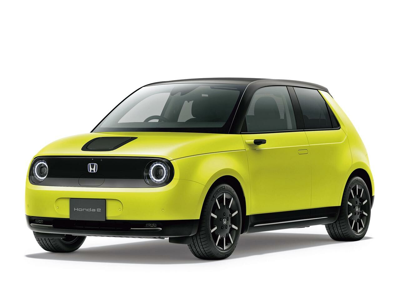 ホンダが新型電気自動車「Honda e」を発表。発売は2020年10月30日から