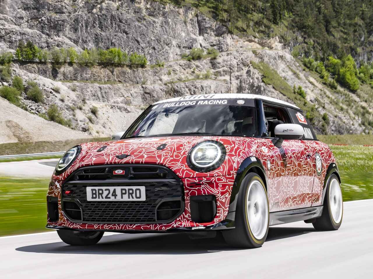 新型MINI ジョン・クーパー ワークスがレースデビュー！ワールドプレミア前にニュルブルクリンク24時間レースに参戦