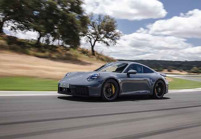 【ポルシェの実力】911カレラGTSの「t-hybrid」はモータースポーツ由来のハイパワー志向。システム出力541ps、トップスピードは312km/hに達する！