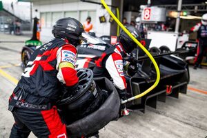 「ルールの解釈の仕方が違った」結果の“3分ペナルティ”。トヨタ8号車は2周遅れの“テスト走行”に／WEC富士
