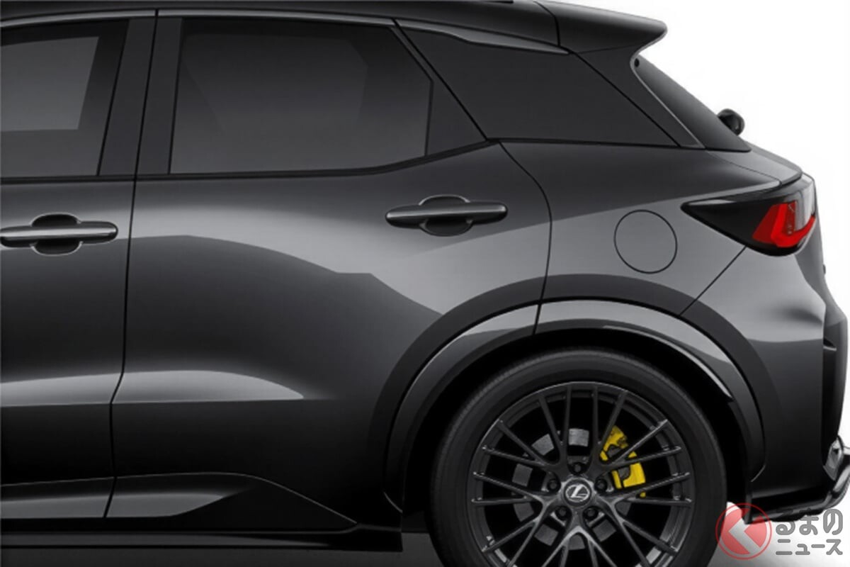 レクサス新「コンパクトSUV」発売！ まさかの「コンセプトカーと同じ」仕様が市販化！ “イエロー加飾”の「専用内外装」がカッコイイ！ 「LBX MORIZO RR Original Edition」登場！
