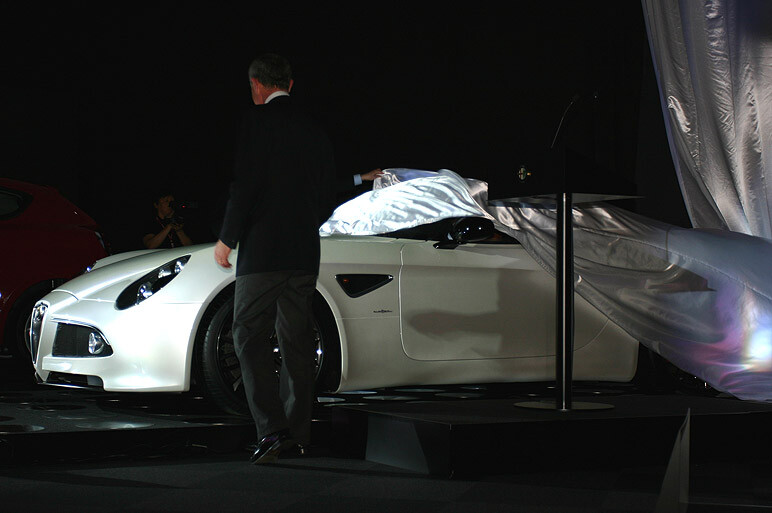 世界限定500台、8C スパイダーが日本初披露!