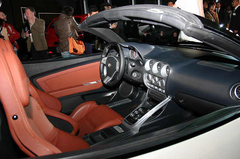 世界限定500台、8C スパイダーが日本初披露!