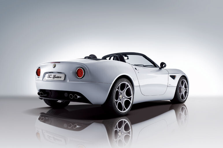 世界限定500台、8C スパイダーが日本初披露!